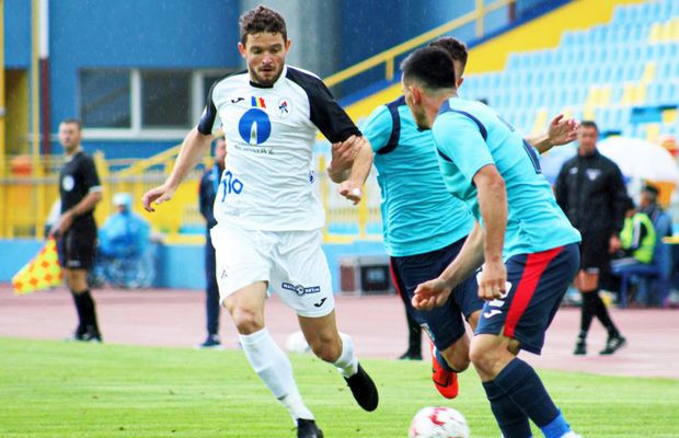 FCSB // Sergiu Buș, primul transfer al iernii? Atacantul dorit de Becali începe negocierile: „Da, nea Gigi, vin!”