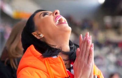 FOTO + VIDEO Andreea, soția lui Sergiu Hanca, a făcut din nou SHOW în Polonia » Imagini senzaționale cu „explozia” de bucurie de la ultimul meci