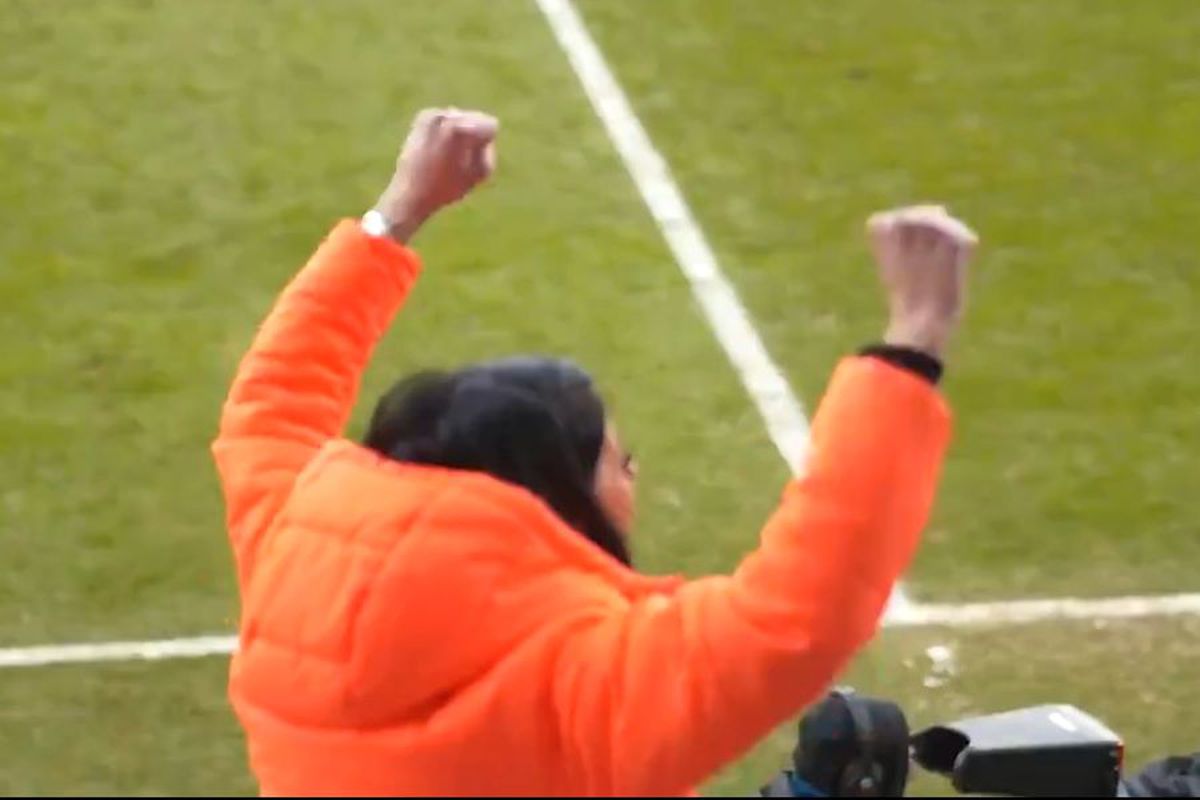 FOTO + VIDEO Andreea, soția lui Sergiu Hanca, a făcut din nou SHOW în Polonia » Imagini senzaționale cu „explozia” de bucurie de la ultimul meci