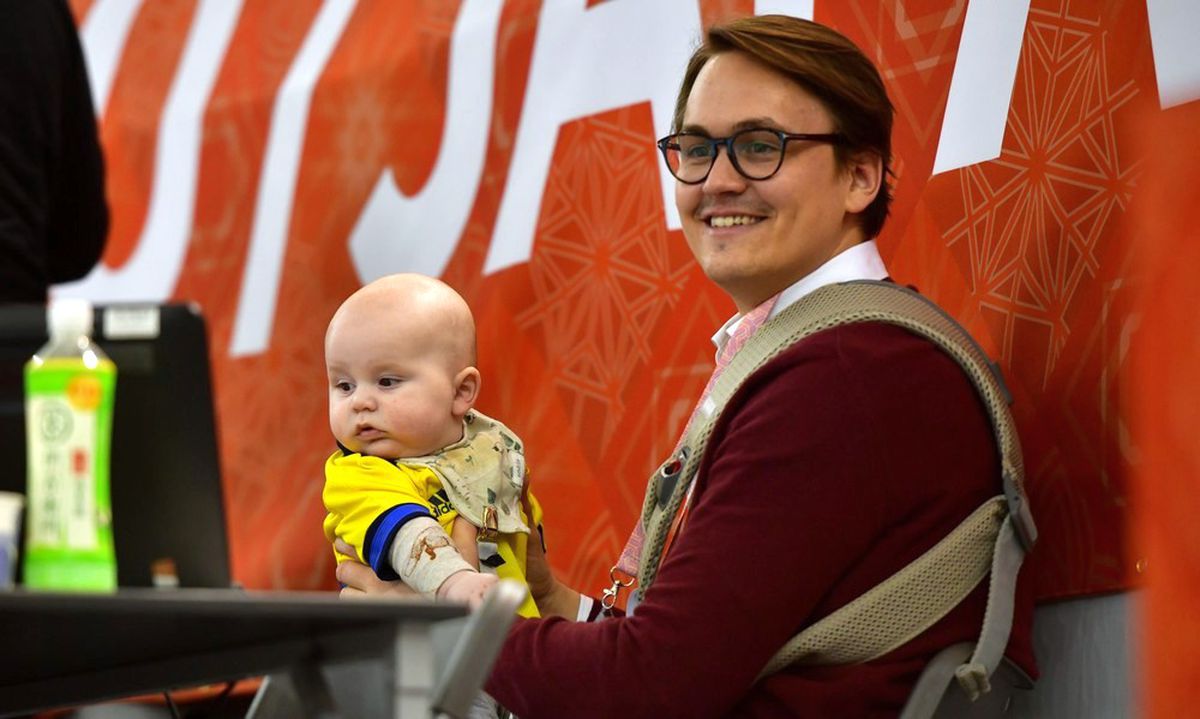 CORESPONDENȚĂ DIN JAPONIA // Reportaj + interviu EXCLUSIV » Bella de Mondiale » Fiul de numai 5 luni al suedezei e senzația turneului: „Îmi va fi greu să joc împotriva României!”