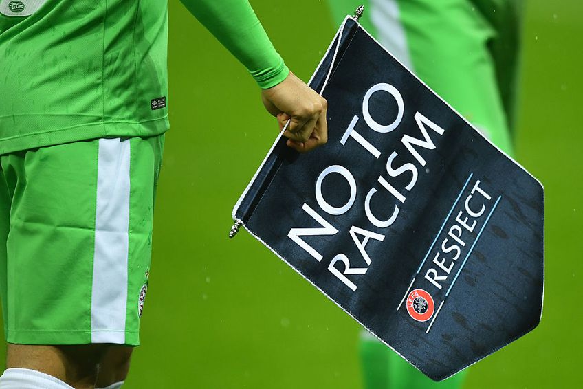 Sebastian Colțescu (43 de ani) riscă o suspendare imensă, după derapajul rasist din PSG - Bașakșehir. Arbitrul român se afla oricum la ultimul sezon european, fiind înlocuit de pe lista UEFA.