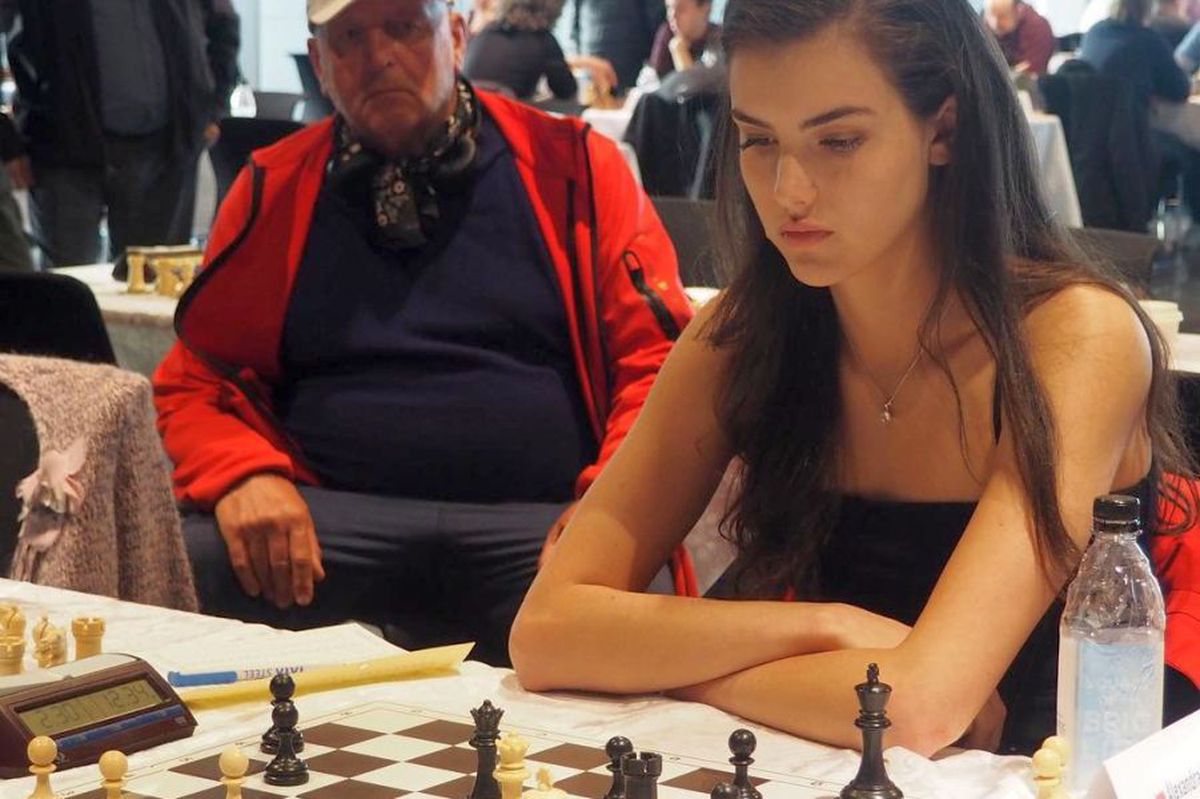 FOTO Superba Alexandra Botez e revelația șahului american după succesul serialului „The Queen's Gambit”