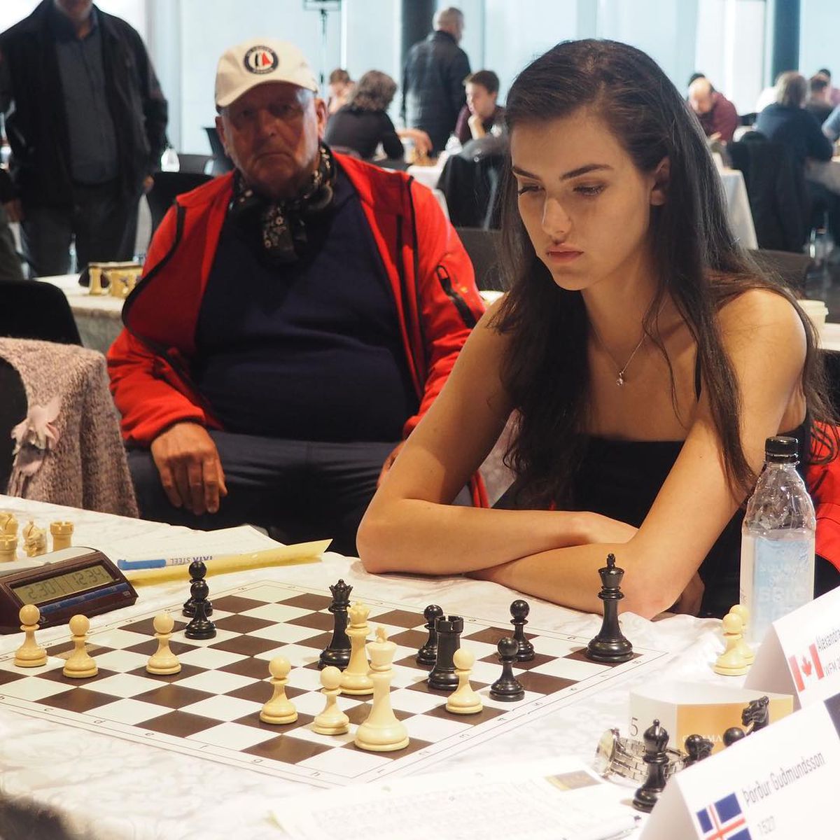 FOTO Superba Alexandra Botez e revelația șahului american după succesul seriei „Gambitul Damei”: e comparată cu protagonista serialului