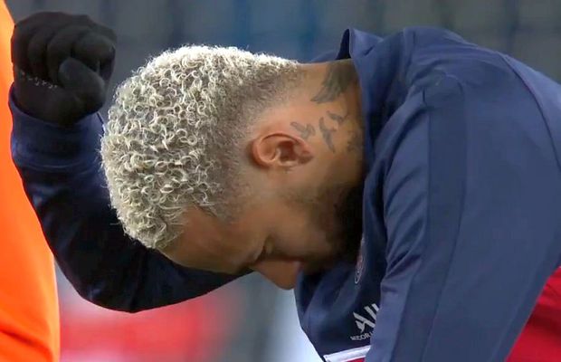 VIDEO + FOTO Protest împotriva rasismului înainte de restartul din PSG - Bașakșehir! Neymar și-a stăpânit cu greu emoțiile