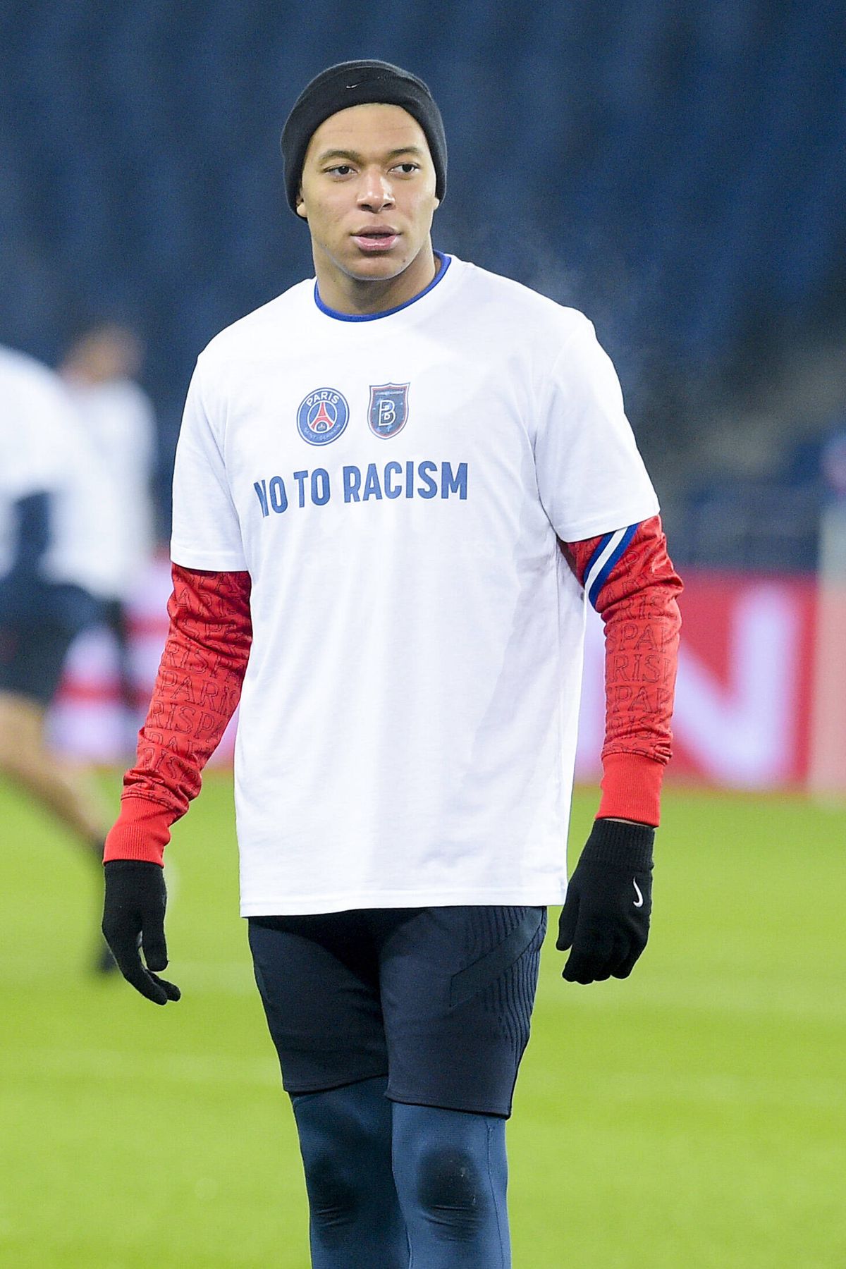 VIDEO + FOTO Protest împotriva rasismului înainte de restartul din PSG - Bașakșehir! Neymar și-a stăpânit cu greu emoțiile