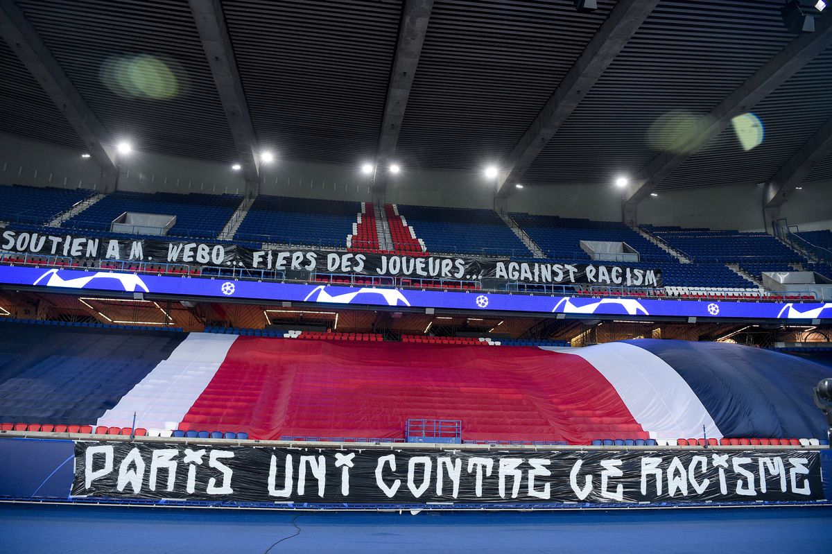 VIDEO + FOTO Protest împotriva rasismului înainte de restartul din PSG - Bașakșehir! Neymar și-a stăpânit cu greu emoțiile