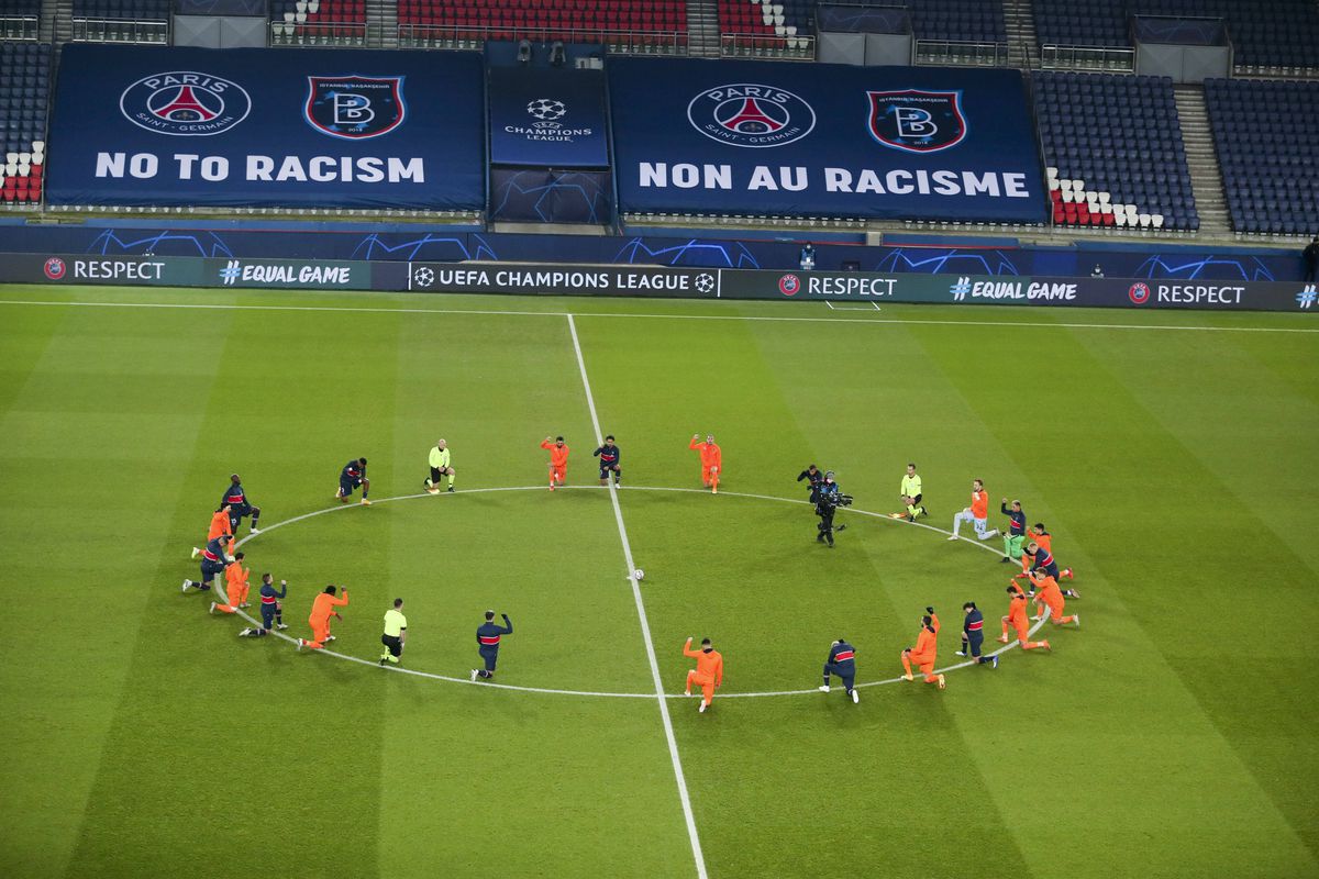 VIDEO + FOTO Protest împotriva rasismului înainte de restartul din PSG - Bașakșehir! Neymar și-a stăpânit cu greu emoțiile