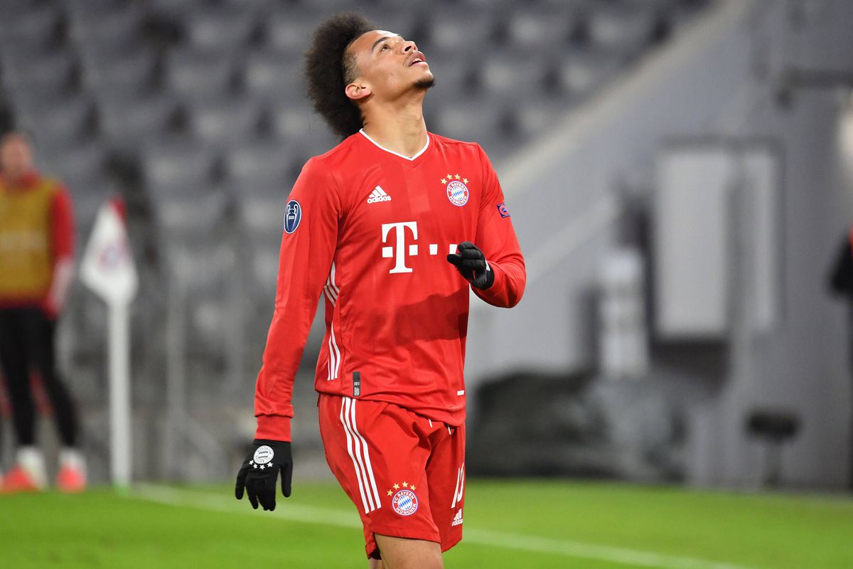 Imaginea serii în Champions League! Jucătorii lui Monchengladbach, înghesuiți în jurul unei tablete după înfrângerea cu Real Madrid