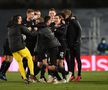 Imaginea serii în Champions League! Jucătorii lui Monchengladbach, înghesuiți în jurul unei tablete după înfrângerea cu Real Madrid