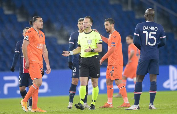 Încă un moment controversat în PSG - Bașakșehir! Ce era să pățească înlocuitorul lui Hațegan + I-a fost frică să arate „roșu”?