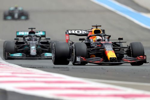 Max Verstappen vs. Lewis Hamilton // foto: Guliver/gettyimages