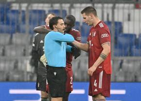 Nota 2 pentru Hațegan după Bayern - Barcelona » Ce au remarcat nemții