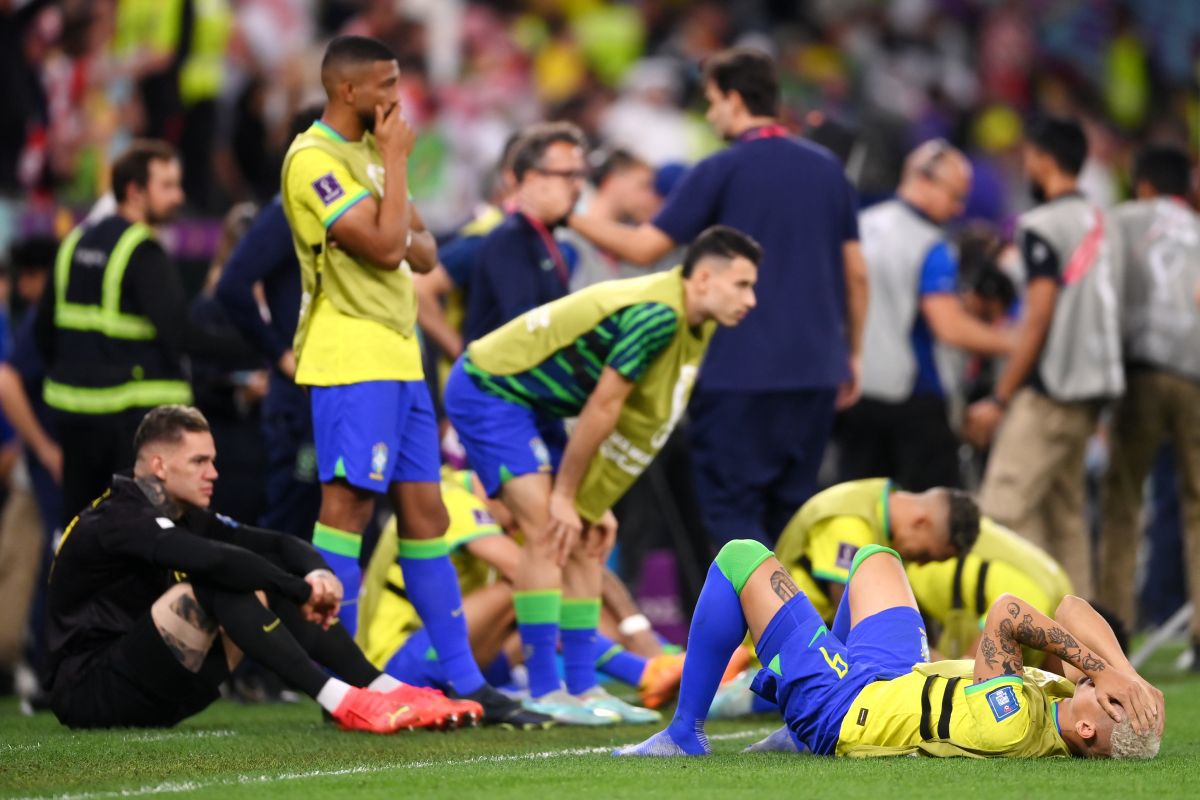Dărâmão! Brazilienii, năpădiți de lacrimi după ce au fost eliminați de la Mondial
