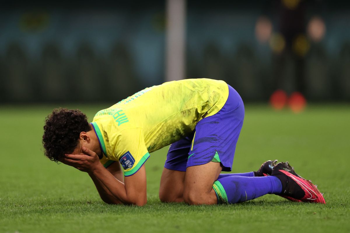 Dărâmão! Brazilienii, năpădiți de lacrimi după ce au fost eliminați de la Mondial