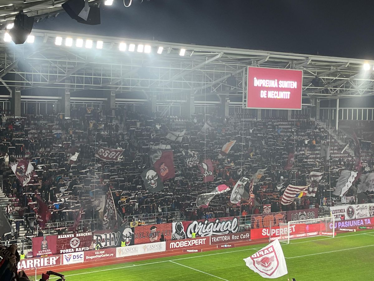 S-au aruncat torțe și petarde în Rapid - FC Voluntari