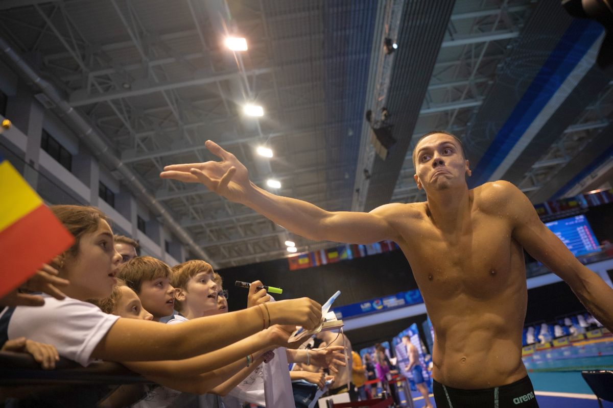 David Popovici, medalie de bronz în proba de 100 m liber la Campionatele Europene în bazin scurt » Robert Badea, locul 5 la 400 m mixt