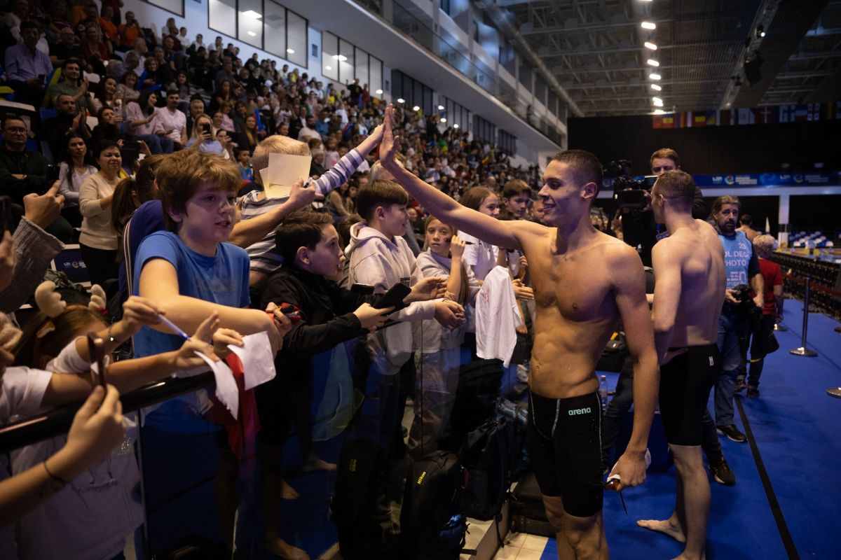 David Popovici, medalie de bronz în proba de 100 m liber la Campionatele Europene în bazin scurt » Robert Badea, locul 5 la 400 m mixt
