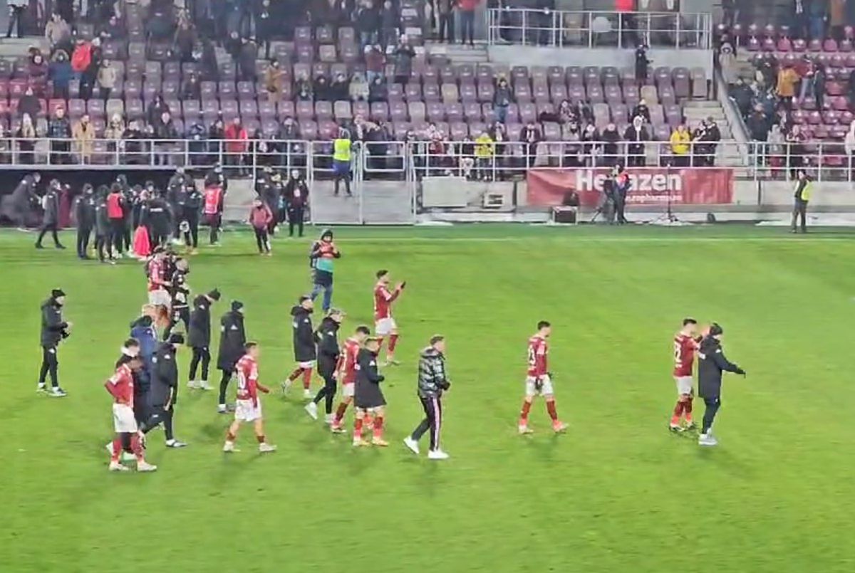 Fanii Rapidului n-au mai rezistat! Huiduieli copioase după al cincilea meci fără victorie: „Demisia!” » Un singur jucător a scăpat