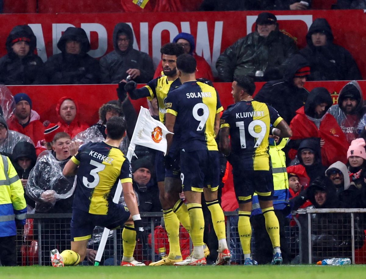 Manchester United, ce rușine! Pulverizată pe Old Trafford de Bournemouth » Ten Hag riscă să nu prindă Crăciunul!