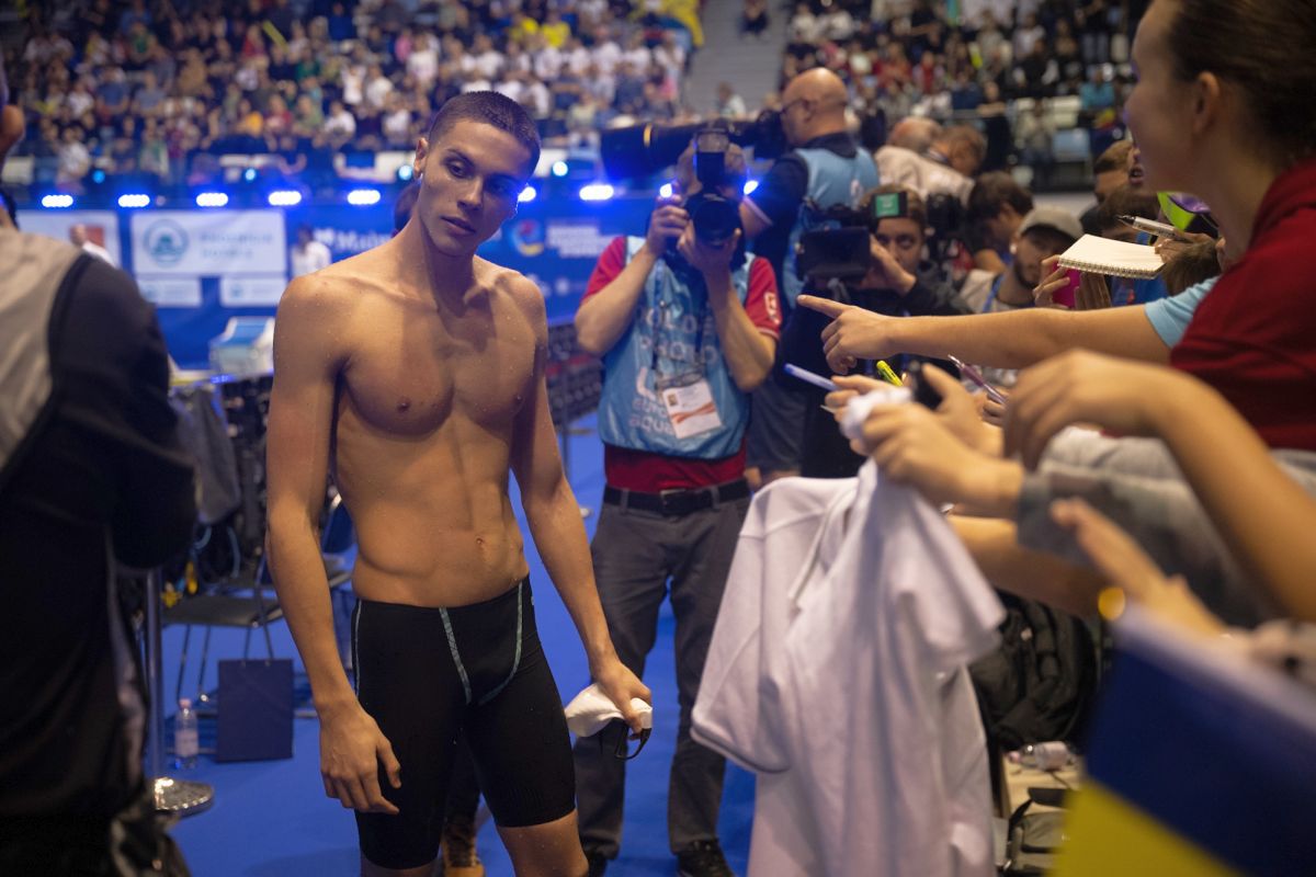 David Popovici, medalie de bronz în proba de 100 m liber la Campionatele Europene în bazin scurt » Robert Badea, locul 5 la 400 m mixt