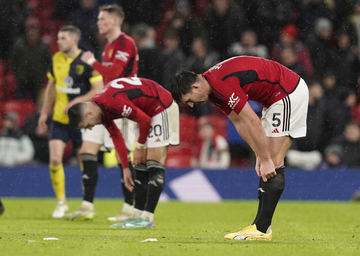 Manchester United, ce rușine! Pulverizată pe Old Trafford de Bournemouth » Ten Hag riscă să nu prindă Crăciunul!