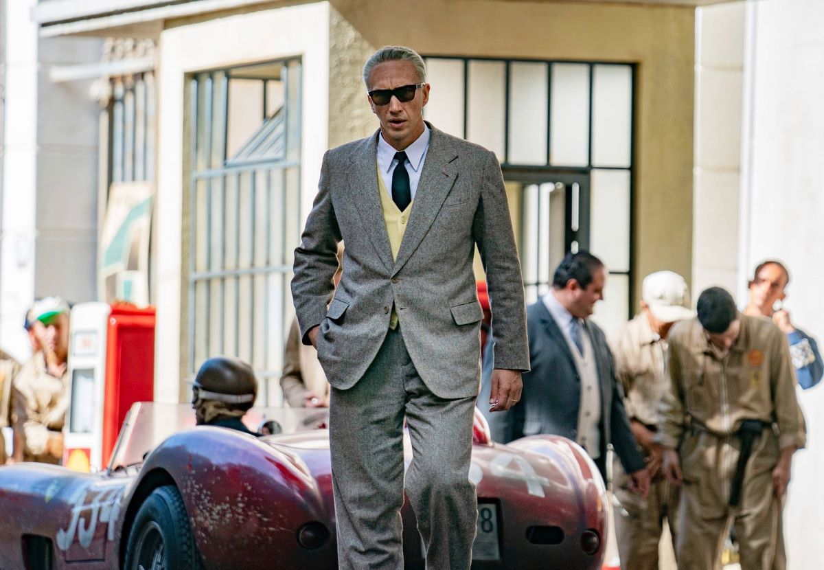 „Ferrari” vine și în România » Adam Driver, despre presiunea de a intra în pielea marelui Enzo: „Oamenii îți amintesc zilnic ce înseamnă pentru ei”