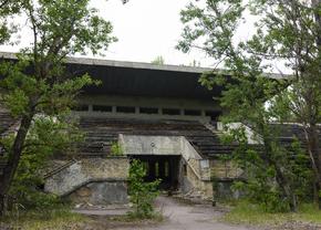 Imagini ca din filmele de groază la stadionul-fantomă din Pripyat, la 40 de ani de la dezastrul nuclear de la Cernobîl