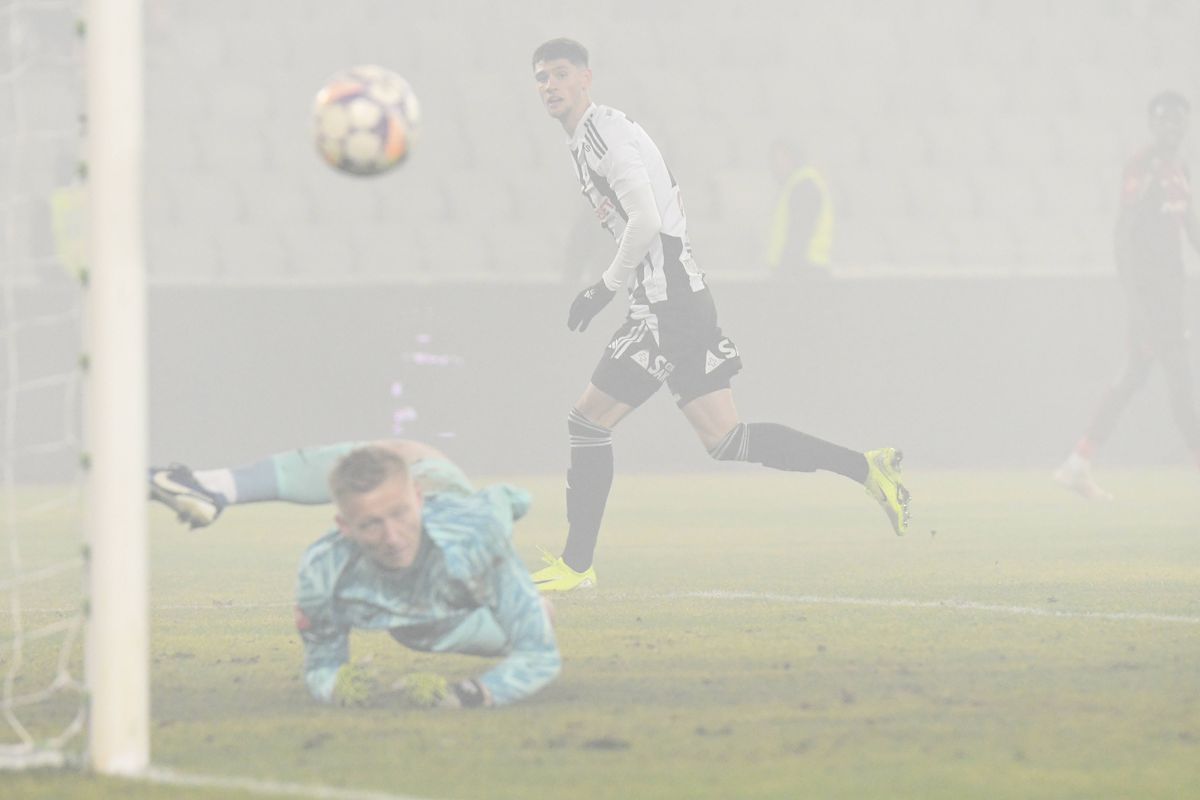 Atmosferă incredibilă la U Cluj - CFR Cluj / Foto: Imago