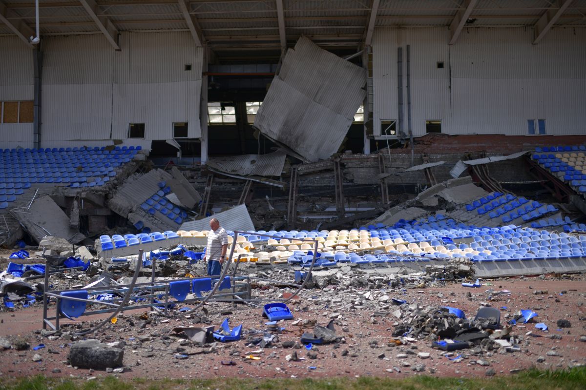 Stadioanele din Ucraina se degradează pe zi ce trece » Incredibil cum au ajuns să arate din cauza războiului declanșat de Rusia: 77 dintre ele au fost atinse de bombe și rachete!