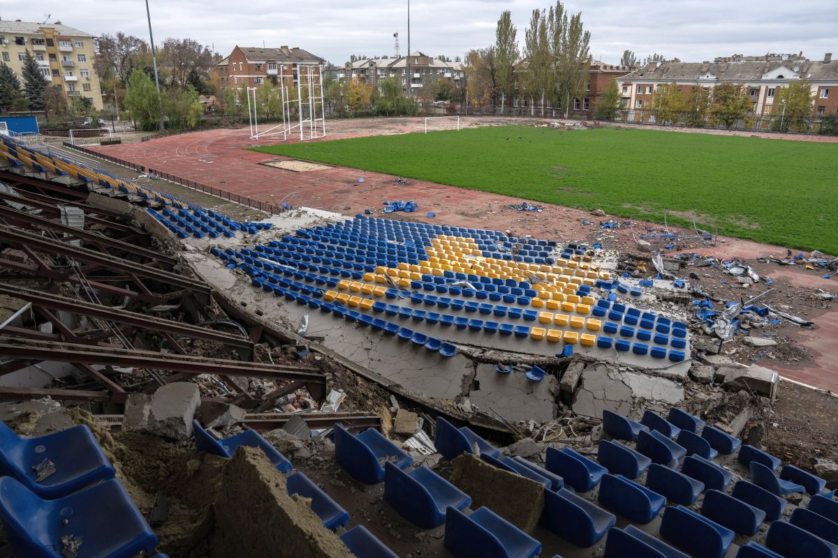 Stadioanele din Ucraina se degradează pe zi ce trece » Incredibil cum au ajuns să arate din cauza războiului declanșat de Rusia: 77 dintre ele au fost atinse de bombe și rachete!