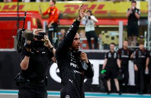 Lewis Hamilton, după 12 ani și 6 titluri alături de Mercedes: „A fost cea mai mare onoare a vieții mele” » Ce au declarat Carlos Sainz și Charles Leclerc