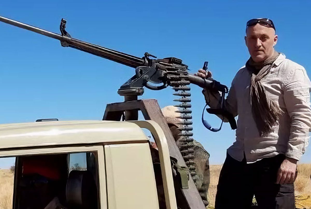 Horațiu Potra, temutul mercenar din Legiunea Străină. A candidat la primăria Mediaș și promitea că o va salva pe Gaz Metan