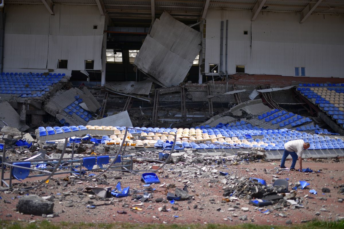 Stadioanele din Ucraina se degradează pe zi ce trece » Incredibil cum au ajuns să arate din cauza războiului declanșat de Rusia: 77 dintre ele au fost atinse de bombe și rachete!