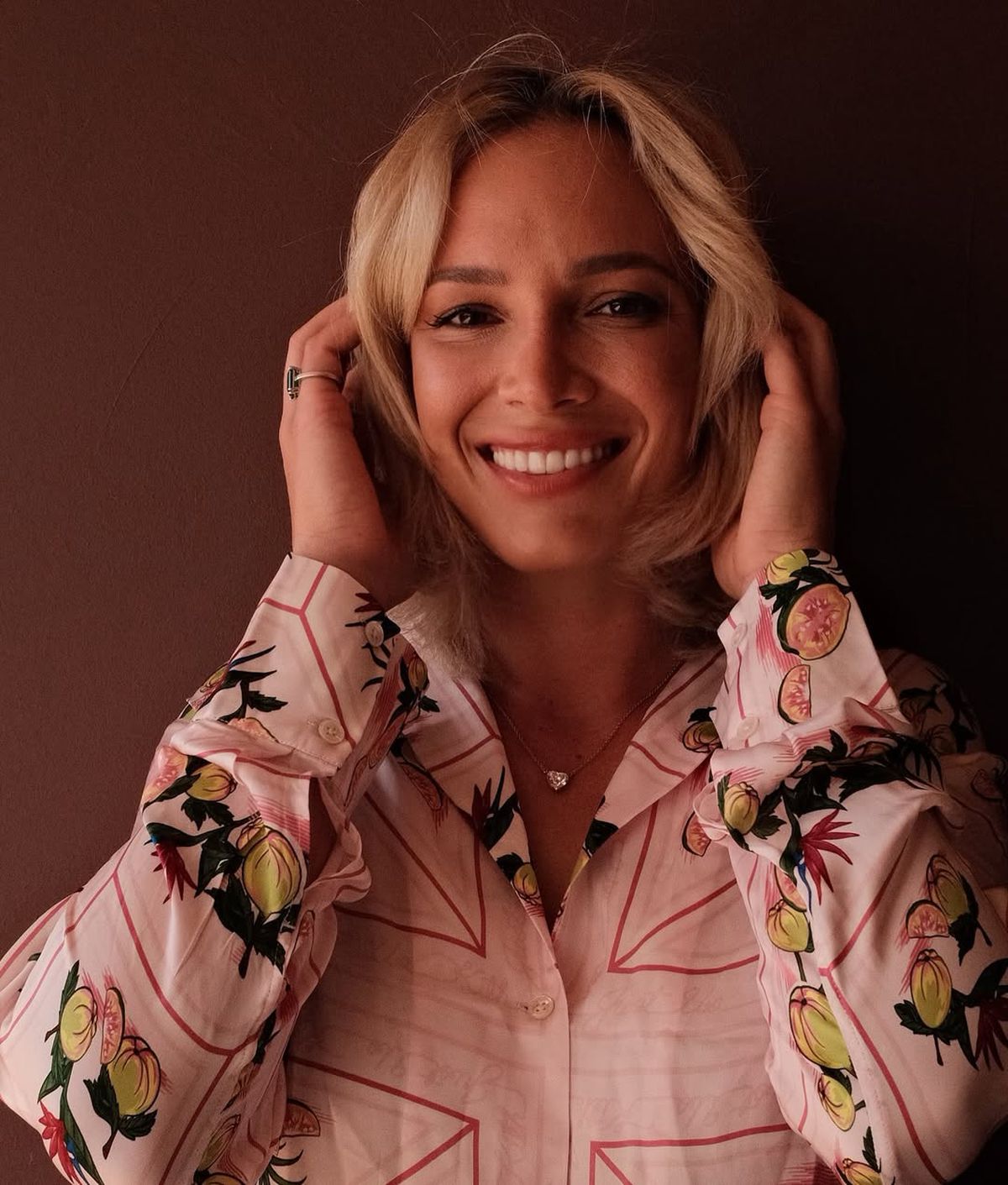 Jucătoarea de tenis cu cele mai lungi picioare a plecat în vacanță, dar fanii n-au uitat de scandal: aproape să se bată din cauza ei