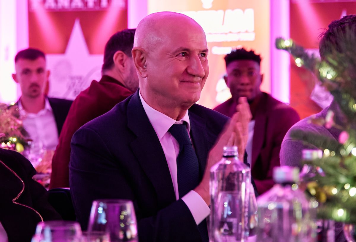 De la Șumudică la Karamoko » Antrenorii și fotbaliștii s-au întrecut aseară în ținute inedite