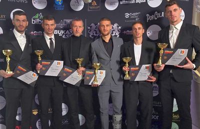 Cine a câștigat trofeul „Antrenorul anului” la gala lui Nicu Gheară