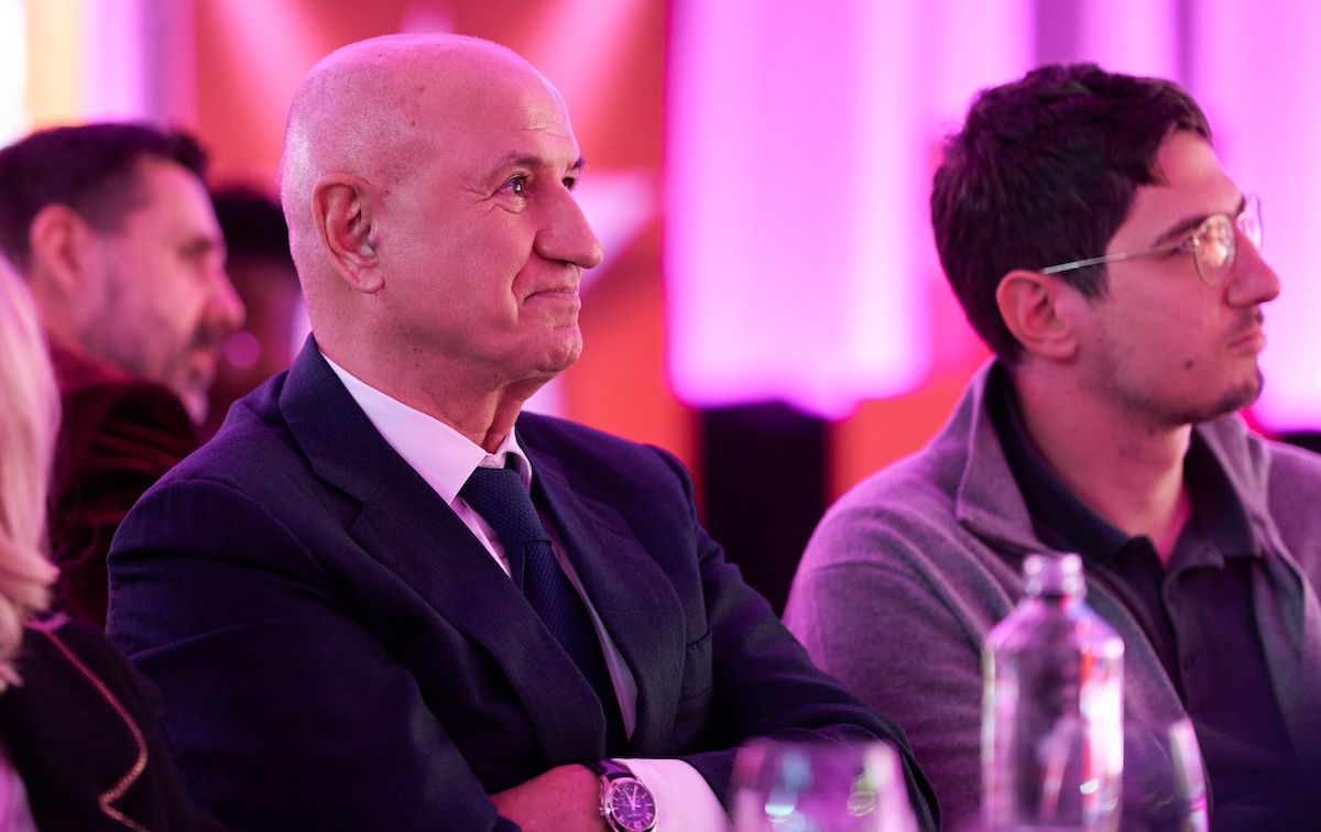 Apariții spectaculoase ale personalităților din fotbalul românesc