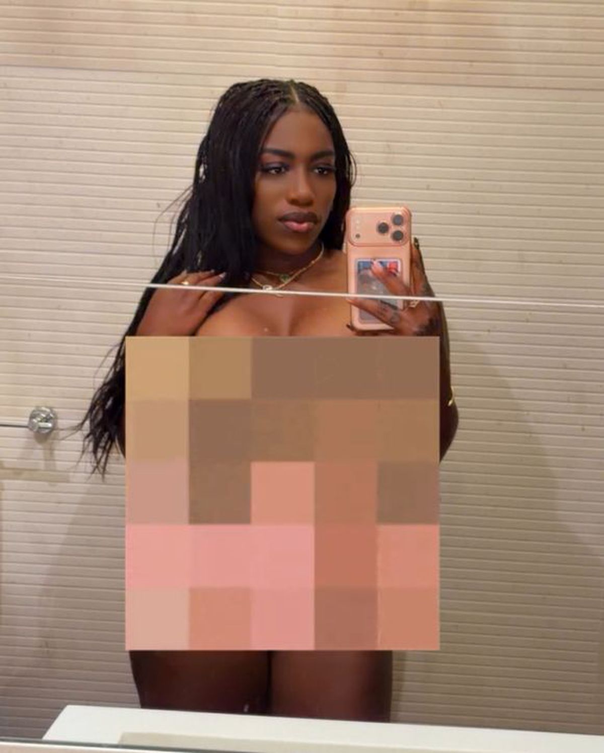 Sachia Vickery, prezentă pe o platformă pentru adulți