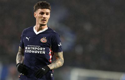 Reacția presei din Olanda, după ce Dennis Man a fost lăsat pe bancă împotriva lui Atletico: „Surprinzător!”