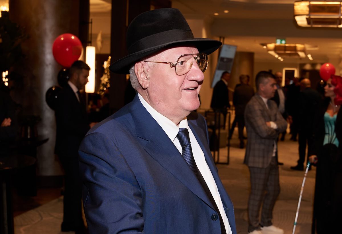 Apariții spectaculoase ale personalităților din fotbalul românesc