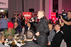 De pe TikTok, în viața reală » Gigi Becali a dat nas în nas cu manelistul Tzancă Uraganu: „Sunt mai uragan ca tine!”