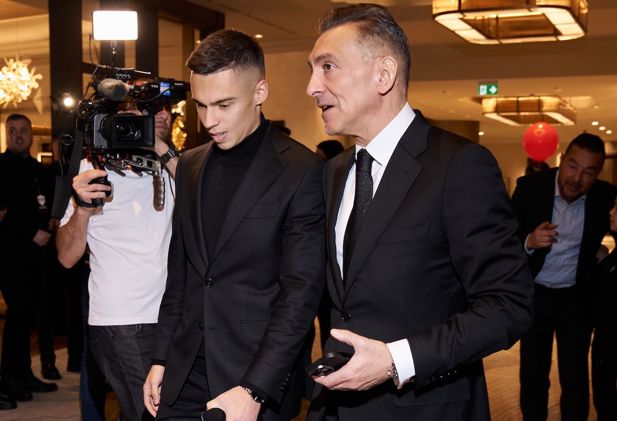 De la Șumudică la Karamoko » Antrenorii și fotbaliștii s-au întrecut aseară în ținute inedite