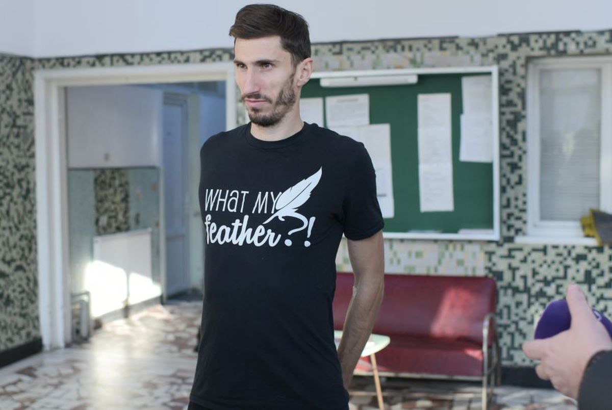 DINAMO // VIDEO+FOTO Jucătorii lui Dinamo au făcut azi vizita medicală » Tricoul lui Ioan Filip a atras toate privirile: „Ce pana mea?” :D + supărați pe Nistor: „Ne zicea că vrea să rămână”