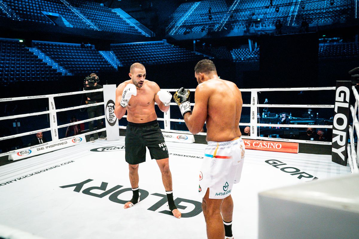 Benny Adegbuyi - Badr Hari - foto: Glory Kickboxing: 10.01.2021