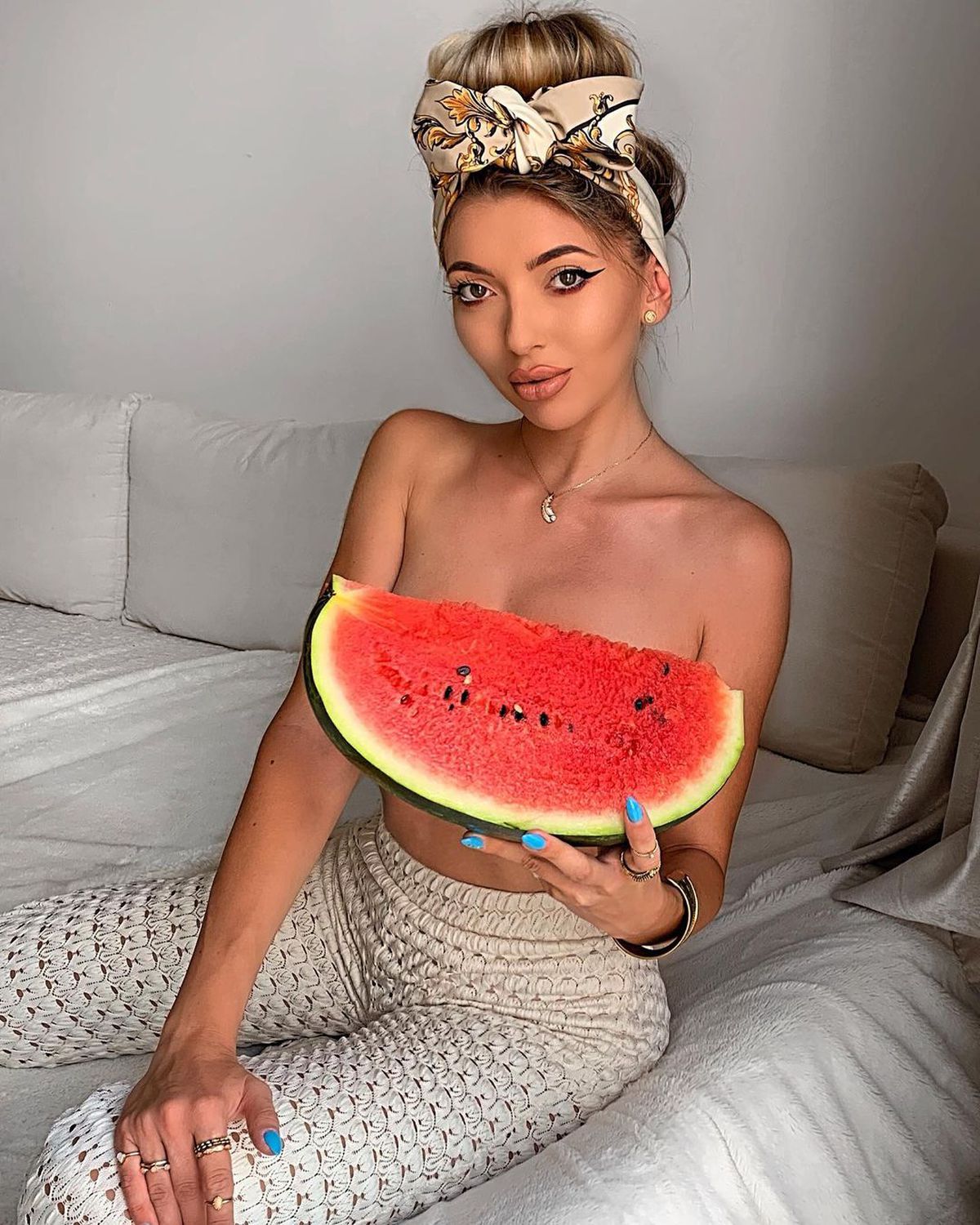 FOTO Cea mai hot fană din Liga 1 a răvășit Instagramul: „Să vă spun ce înseamnă 4-4-2”