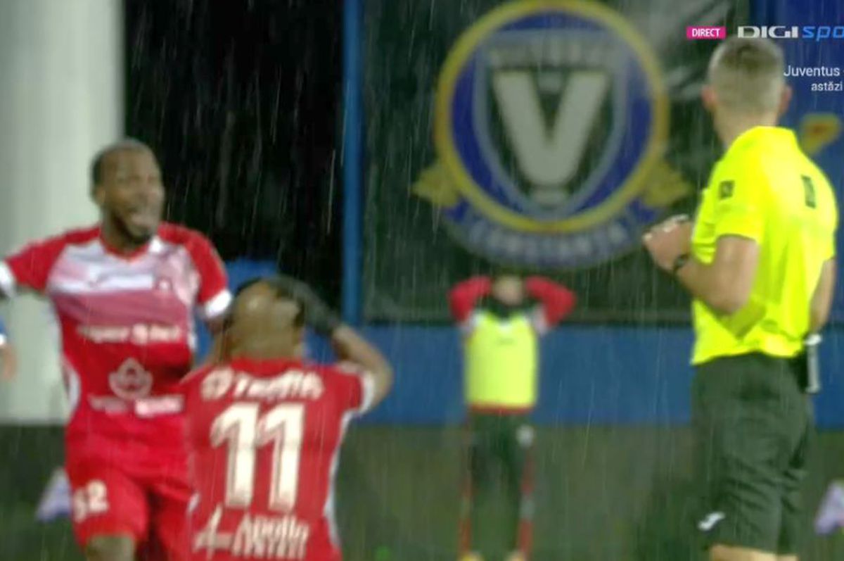 Clipe confuze la Ovidiu » Sibienii s-au rugat în genunchi în fața „centralului” Radu Petrescu