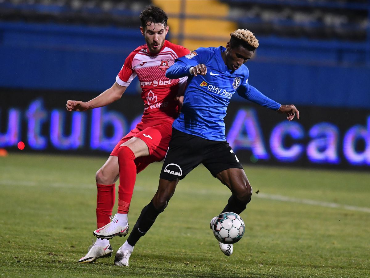 VIITORUL - HERMANNSTADT 2-1. Ruben Albes, scandalizat de confuzia provocată de arbitrul Petrescu: „Nu e normal”