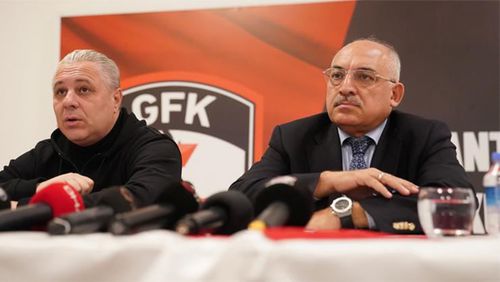 Mehmet Büyükekşi și Marius Șumudică // foto: fanatik.com.tr