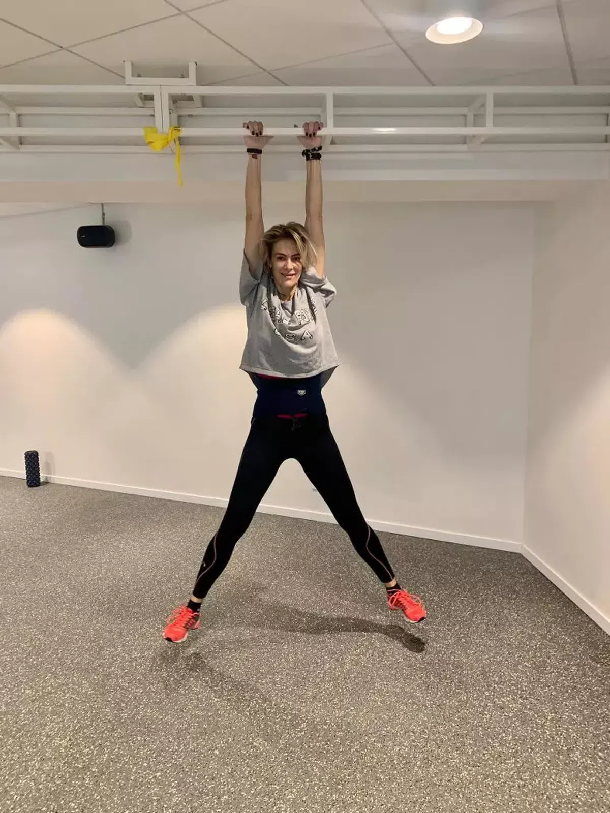 Roxana Ciuhulescu a spus în premieră cum a scos-o din sărite Zmărăndescu: „Nu s-a arătat asta la TV!” + Mărturii tulburătoare: „Îmi venea să smulg carnea de pe mine”