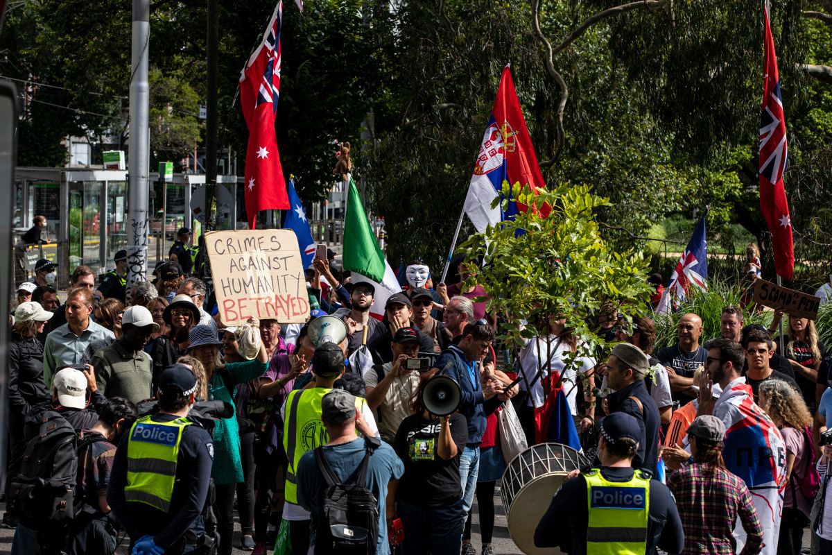 Decizia în cazul Djokovic a provocat sărbătoarea în rândul susținătorilor lui Nole pe străzile din Melbourne